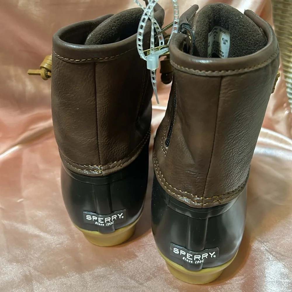 Sperry Saltwater Boots girls